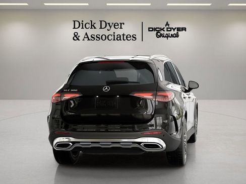 Used 2026 Mercedes-Benz GLC 300 image 13