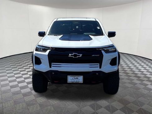 Used 2024 Chevrolet Colorado ZR2 w/ Technology Package AWD/4WD image 2