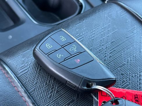 Used 2023 GMC Sierra 1500 AT4X image 23