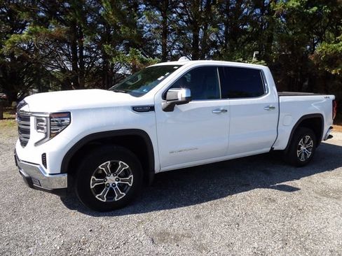 Used 2025 GMC Sierra 1500 SLT AWD/4WD image 1