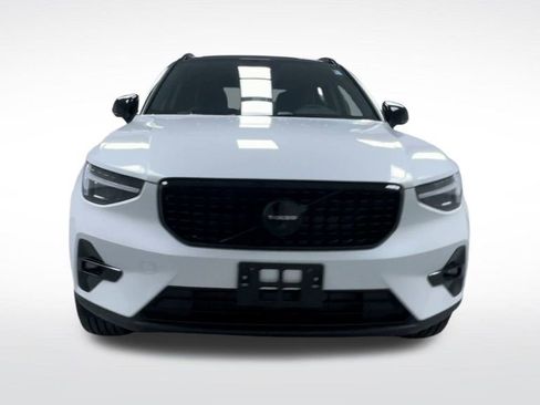 New 2026 Volvo XC40 B5 Ultra w/ Protection Package Premier image 18