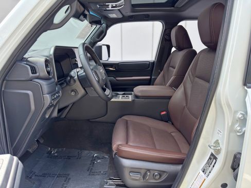 Used 2025 Toyota Land Cruiser w/ Premium Package AWD/4WD image 17