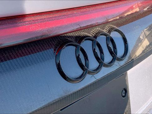 Used 2022 Audi RS Q8 image 32