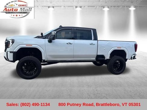 Used 2024 GMC Sierra 2500 Denali Ultimate AWD/4WD image 2