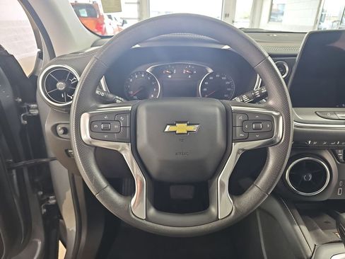 Used 2024 Chevrolet Blazer LT w/ Convenience Package FWD image 23