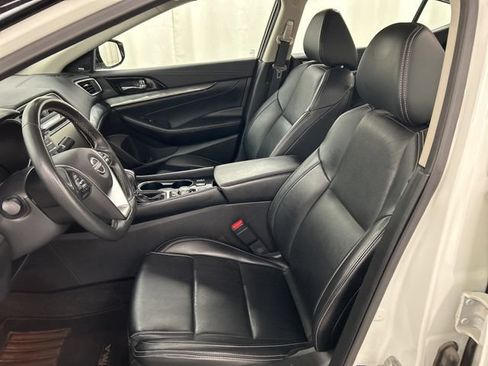 Used 2023 Nissan Maxima SL FWD image 6