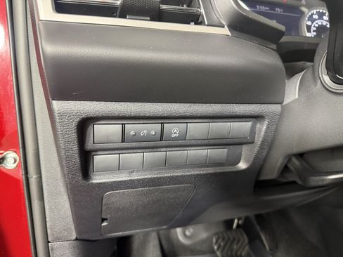 Used 2026 Mitsubishi Outlander ES FWD image 22