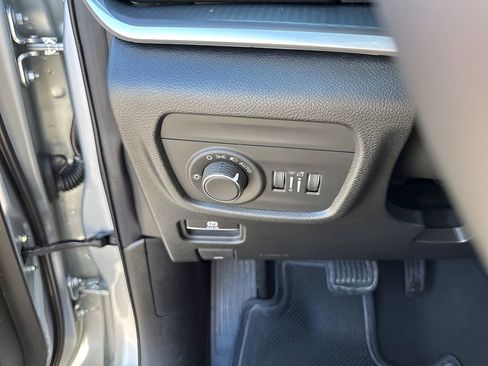 New 2026 Jeep Grand Cherokee Laredo RWD image 31