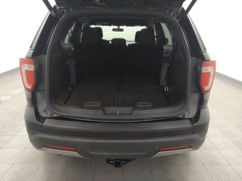 Used 2019 Ford Explorer XLT w/ Equipment Group 201A AWD/4WD image 29
