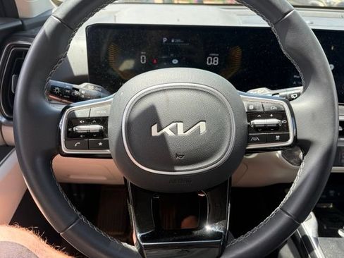 Used 2025 Kia Sorento EX w/ Panoramic Sunroof Package AWD/4WD image 13