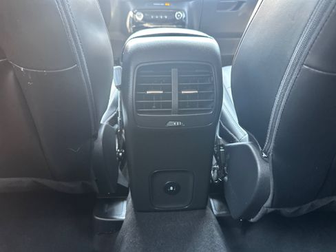 Used 2025 Ford Escape Platinum AWD/4WD image 22