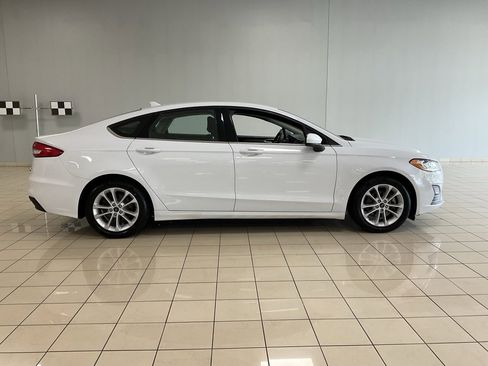Used 2020 Ford Fusion SE image 6