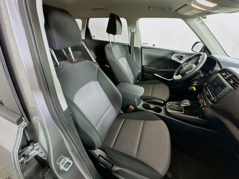 Used 2025 Kia Soul LX w/ LX Technology Package image 29