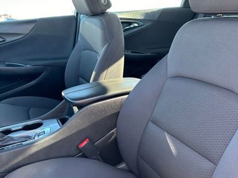 Used 2023 Chevrolet Malibu LT image 21