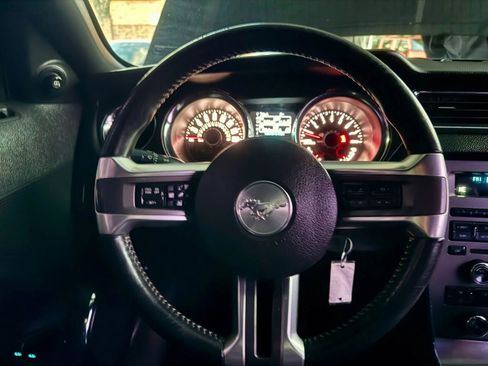 Used 2014 Ford Mustang GT Premium w/ Equipment Group 402A image 24