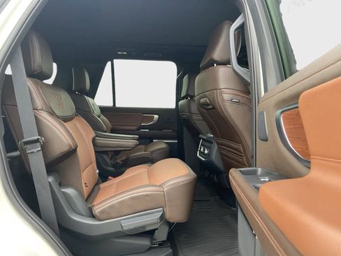 Used 2025 Ford Expedition King Ranch AWD/4WD image 16