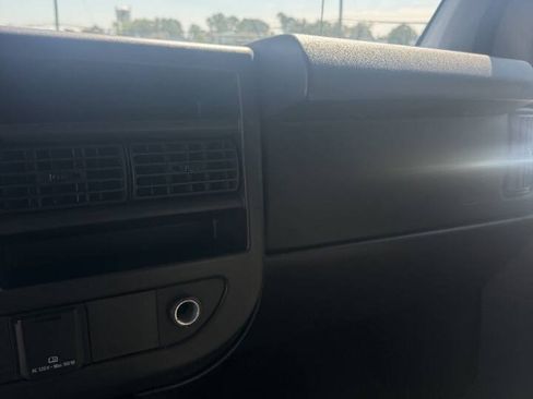 Used 2015 Chevrolet Express 2500 w/ Cold Climate Package RWD image 5