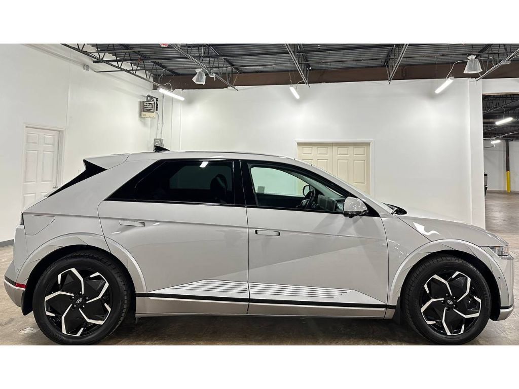 Used 2023 Hyundai Ioniq 5 Limited RWD image 9