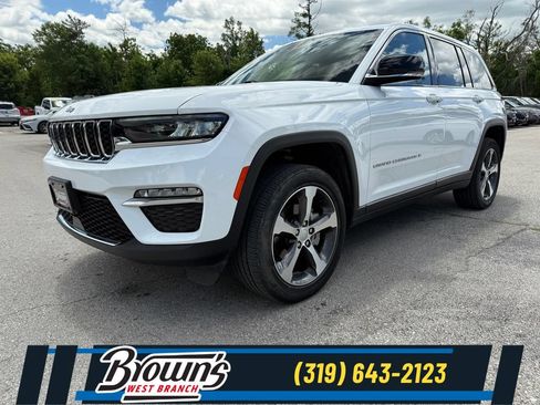 Used 2023 Jeep Grand Cherokee Limited AWD/4WD image 1