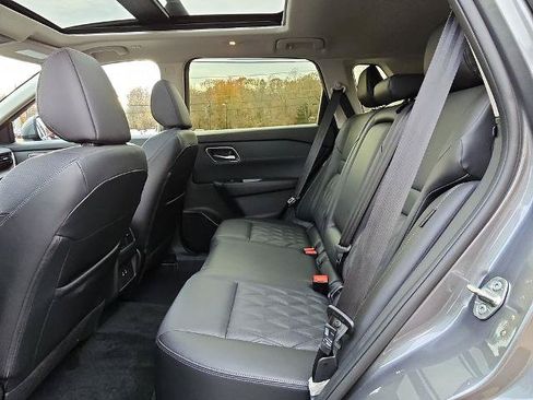 Certified 2025 Nissan Rogue Platinum AWD/4WD image 12