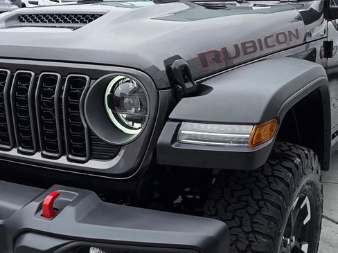Certified 2026 Jeep Wrangler Unlimited Rubicon AWD/4WD image 8
