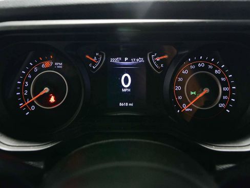 Used 2024 Jeep Wrangler Willys image 14