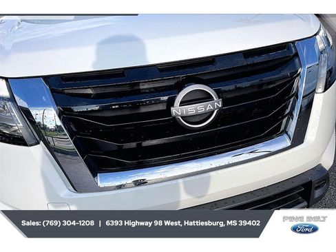 Used 2022 Nissan Pathfinder SV w/ SV Premium Package AWD/4WD image 21