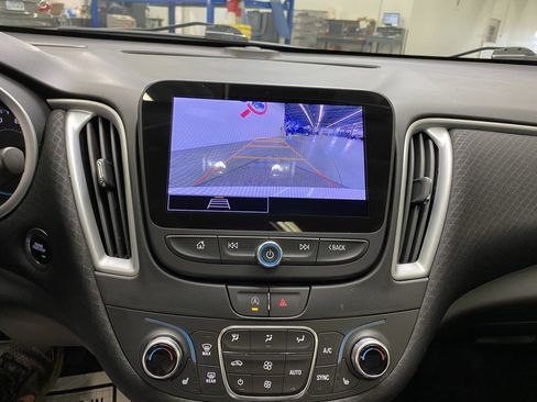 Used 2023 Chevrolet Malibu LT image 35