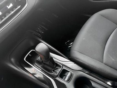 Used 2021 Toyota Corolla LE image 14