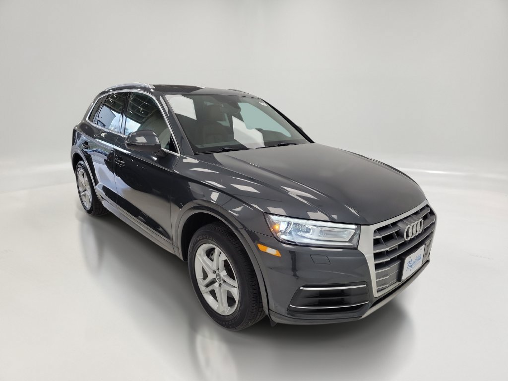 Used 2019 Audi Q5 2.0T Premium w/ Convenience Package AWD/4WD image 3