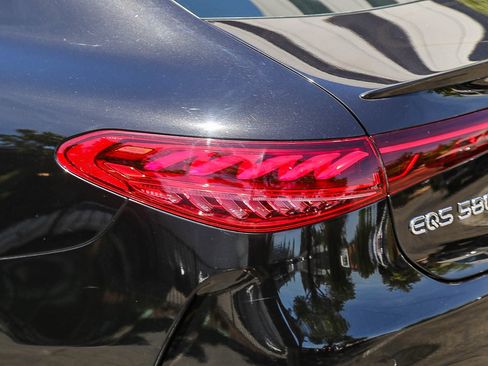 Used 2023 Mercedes-Benz EQS 580 4MATIC Sedan image 8
