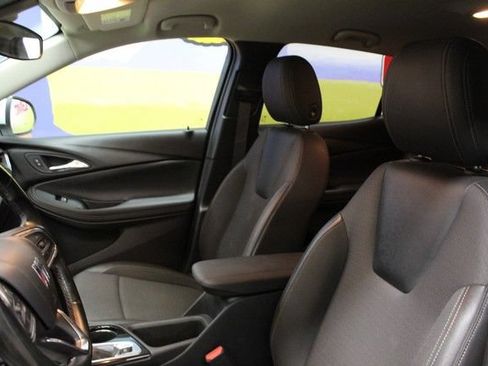 Used 2024 Buick Encore GX Preferred FWD image 18
