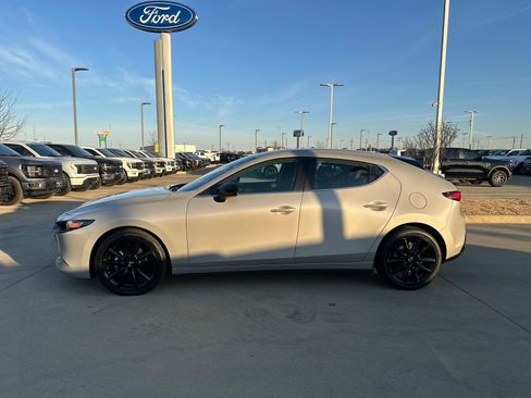 Used 2024 MAZDA MAZDA3 s image 2