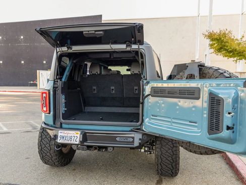 Used 2023 Ford Bronco Wildtrak image 9