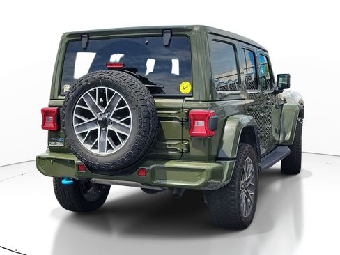 Used 2024 Jeep Wrangler High Altitude AWD/4WD image 8