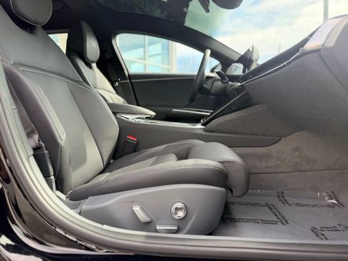 Used 2023 Lucid Air Touring image 21