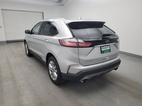 Used 2019 Ford Edge Titanium AWD/4WD image 5