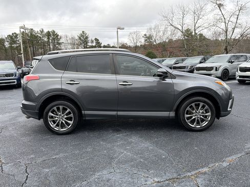 Used 2018 Toyota RAV4 Limited image 8
