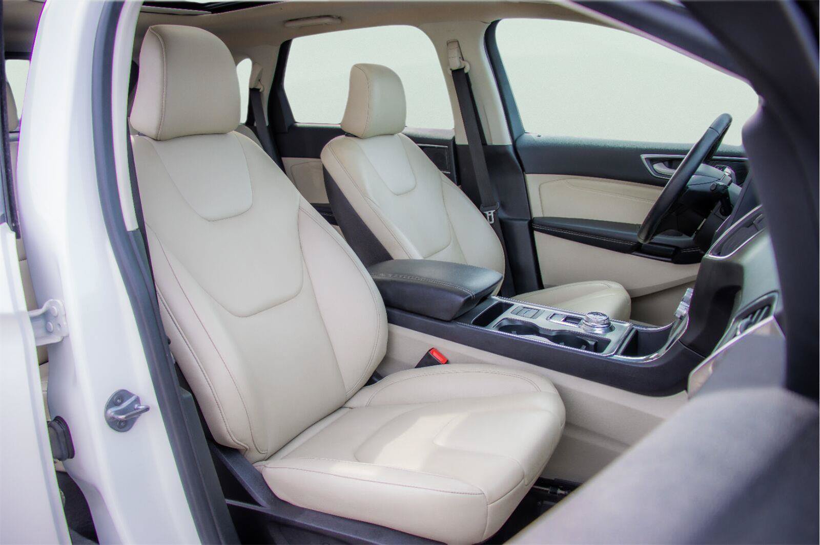 Used 2022 Ford Edge Titanium AWD/4WD image 8