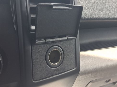Used 2018 Ford F150 XL w/ Equipment Group 101A Mid AWD/4WD image 28