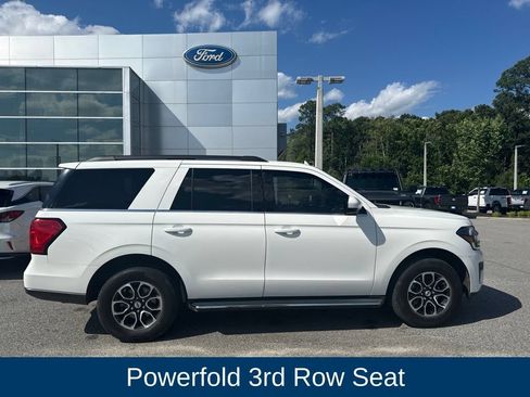 Used 2022 Ford Expedition XLT RWD image 2