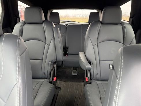 Used 2023 Buick Enclave Essence w/ Experience Buick Package image 16
