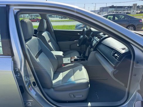 Used 2013 Toyota Camry XLE w/ Leather Pkg image 14