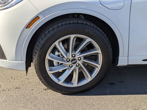 Used 2025 Lincoln Corsair Grand Touring image 11