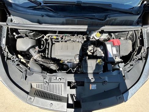 Used 2021 Chevrolet Trax LT w/ Driver Confidence Package image 28