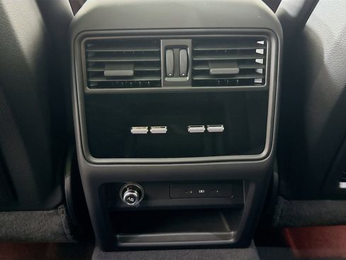 Certified 2025 Porsche Cayenne Coupe AWD/4WD image 19