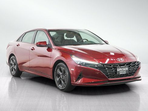 Used 2023 Hyundai Elantra SEL FWD image 7