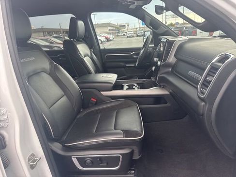 Used 2025 RAM 1500 Laramie image 17