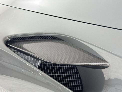 Used 2021 Ferrari F8 Tributo image 37