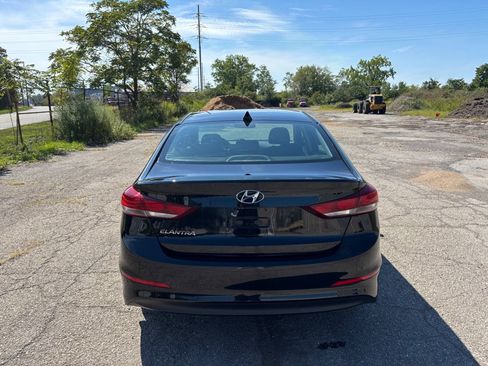 Used 2018 Hyundai Elantra Value Edition FWD image 4